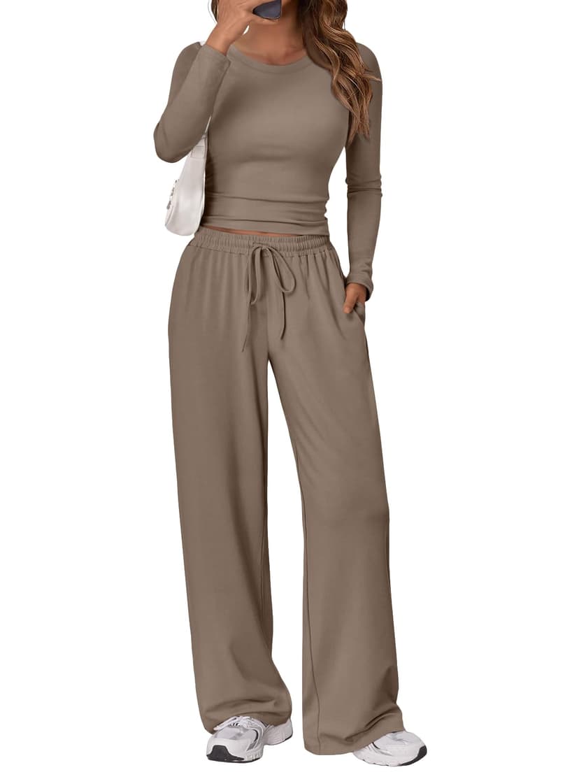 Trendy Queen Women's 2 Piece 2026 Fall Fashion Lounge Set with Pockets | Airport Outfit, Athleisure Workout Set, Fall Wardrobe Staple, Winter Style, Side-Ruched Top, Drawstring Wide-Leg Pants