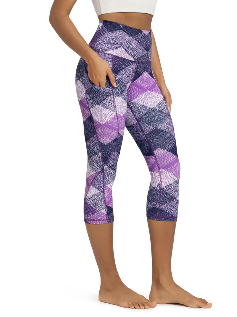 ODODOS Women's High Waisted Yoga Capris with Pockets, Tummy Control Non See Through Workout Athletic Running Capri Leggings