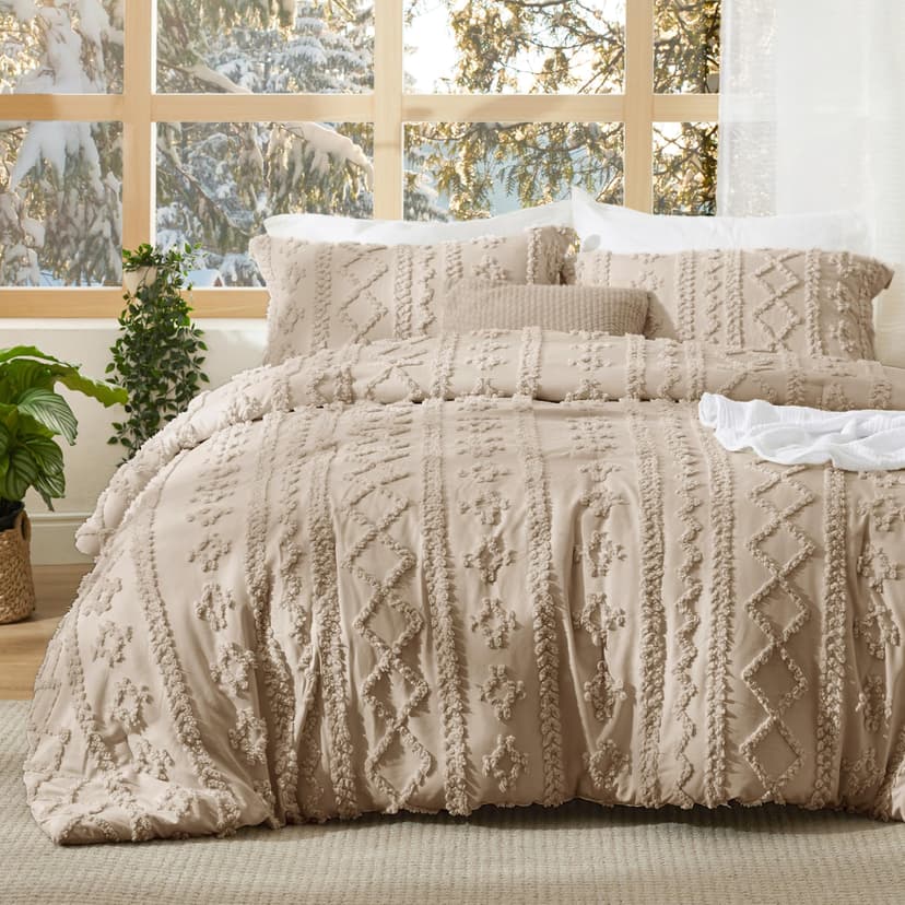 Bedsure Tufted Boho Comforter Set Twin Size - Khaki Boho Bed Set, GentleSoft™ 2 Pieces Farmhouse-Style Embroidery Bedding, Gifts for Woman, Soft Jacquard Kids' Twin Comforter for All Seasons