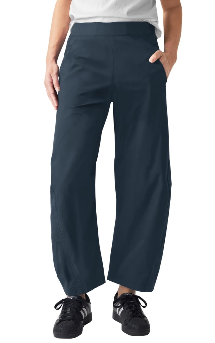 EGOCKAL Womens Elastic Waist Ankle Pants Baggy Curved Tapered Leg Barrel Travel Pants with Pockets