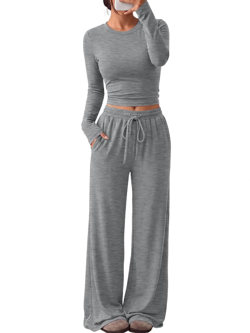 Trendy Queen Women's 2 Piece 2026 Fall Fashion Lounge Set with Pockets | Airport Outfit, Athleisure Workout Set, Fall Wardrobe Staple, Winter Style, Side-Ruched Top, Drawstring Wide-Leg Pants