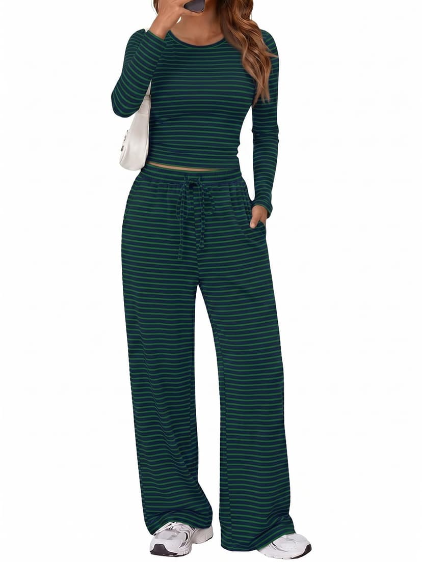 Trendy Queen Women's 2 Piece 2026 Fall Fashion Lounge Set with Pockets | Airport Outfit, Athleisure Workout Set, Fall Wardrobe Staple, Winter Style, Side-Ruched Top, Drawstring Wide-Leg Pants